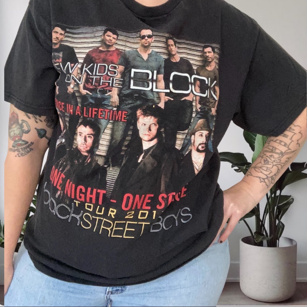 2011 New Kids on the Block  Backstreet Boy Tour Graphic Tee Unisex XL